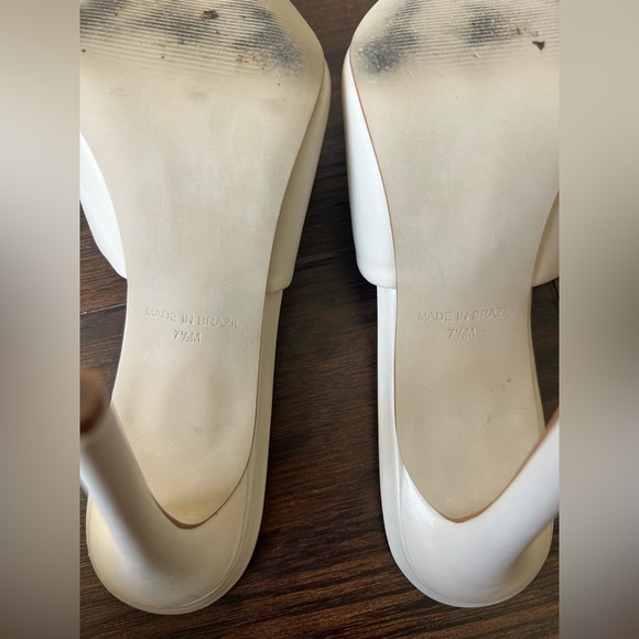 🚫SOLD🚫 Steve Madden Cream Pointed V-Cut Slip-On Mule Heels - Picture 5 of 8